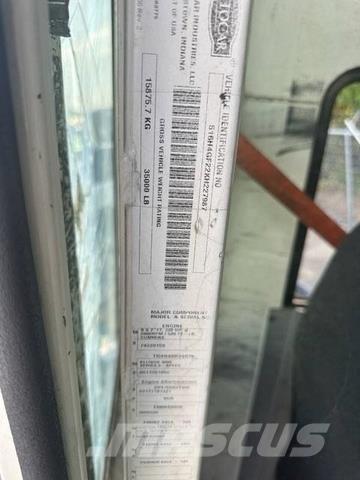 Autocar  جرارات صالات المطارات