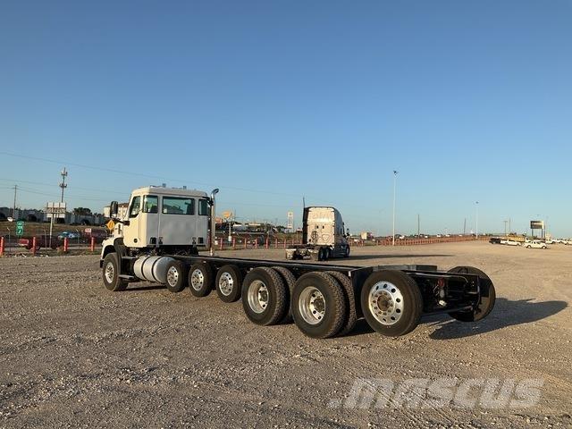 Autocar DC64 كابينة والداخلية