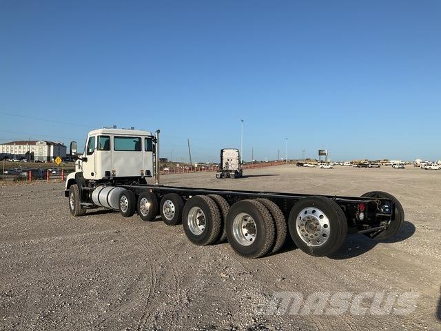 Autocar DC64 كابينة والداخلية