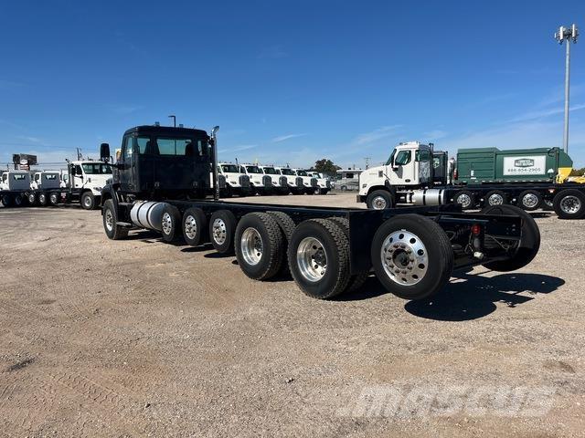 Autocar DC64 كابينة والداخلية