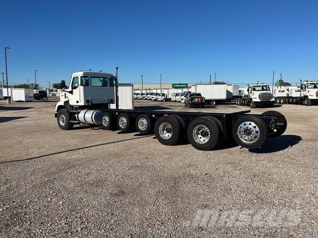 Autocar DC64 كابينة والداخلية