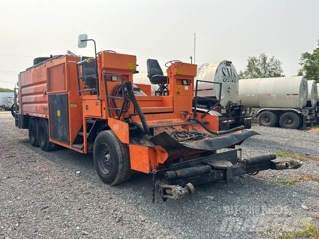 Bergkamp M1 معدات السفلتة