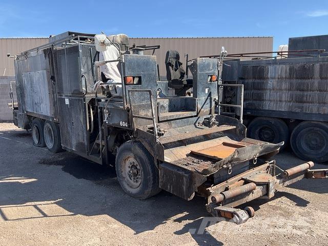 Bergkamp M1 معدات السفلتة