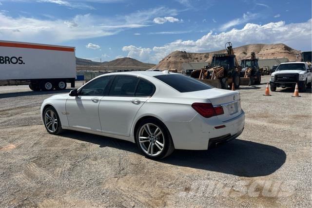 BMW 740i سيارات