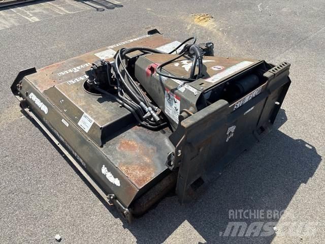 Bobcat  ركوب الحشائش