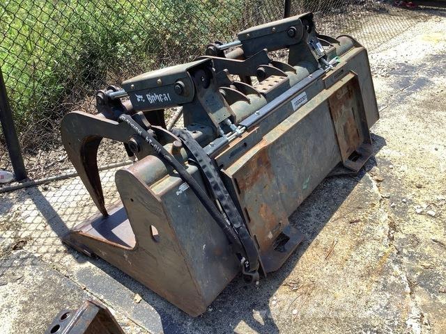 Bobcat  دلاء