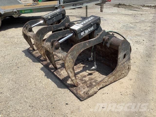 Bobcat  دلاء