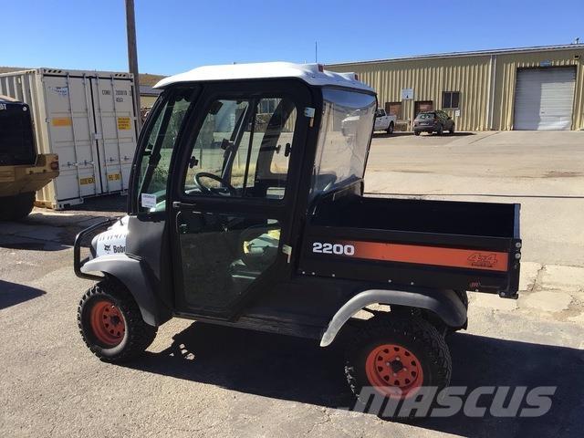 Bobcat 2200 ماكينات منفعة عامة