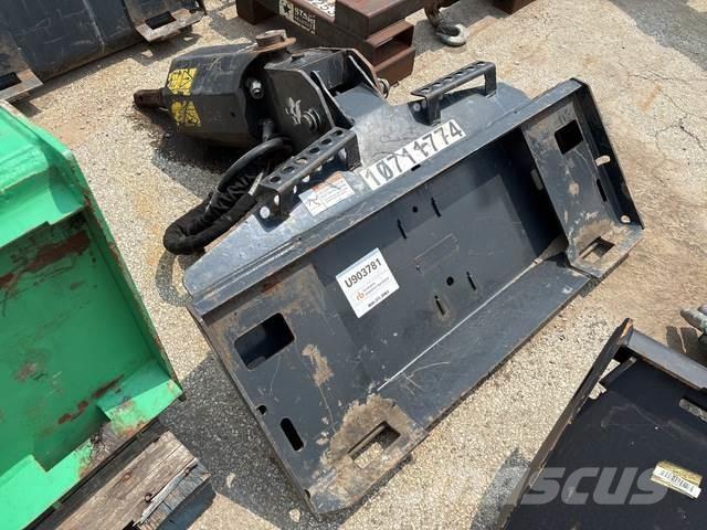 Bobcat 30C أخرى