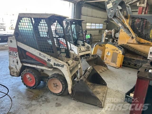 Bobcat 463 لوادر انزلاقية التوجيه