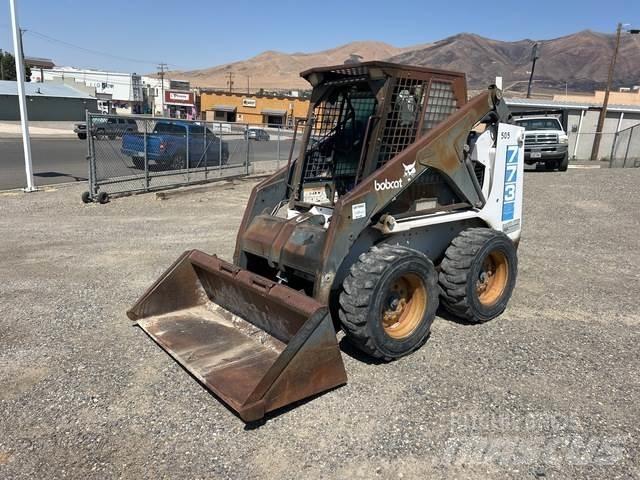Bobcat 773 لوادر انزلاقية التوجيه