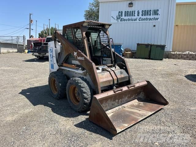 Bobcat 773 لوادر انزلاقية التوجيه