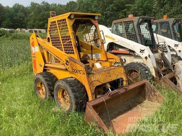 Bobcat 843 لوادر انزلاقية التوجيه