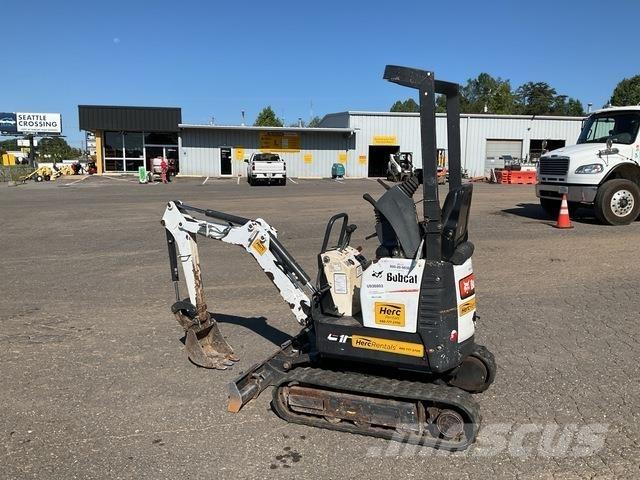 Bobcat E10 حفارات زحافة