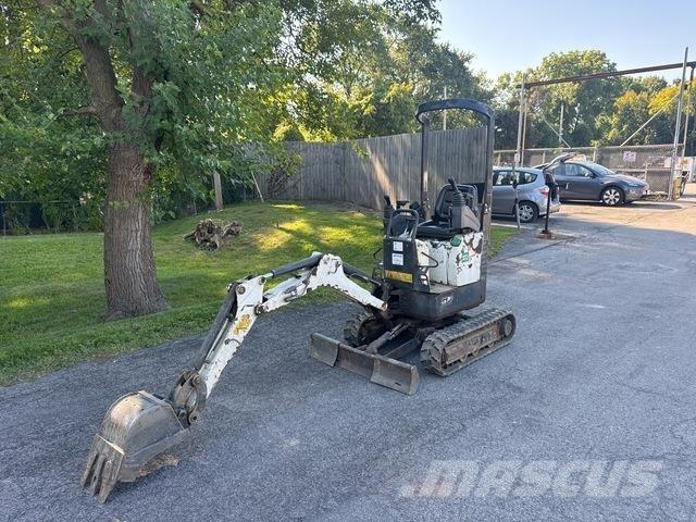 Bobcat E10 حفارات زحافة
