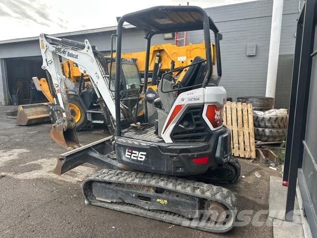 Bobcat E26 حفارات زحافة