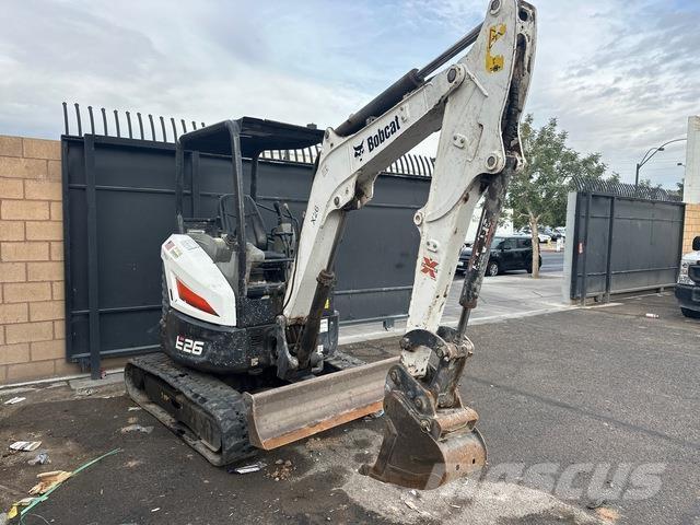 Bobcat E26 حفارات زحافة