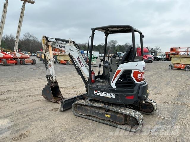Bobcat E26 حفارات زحافة