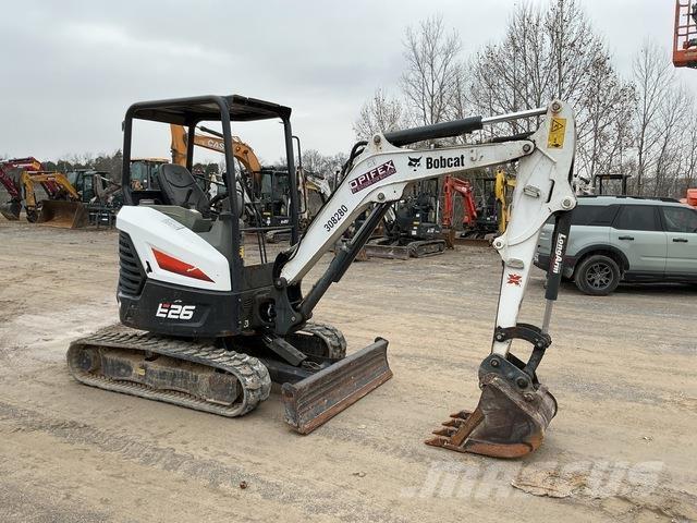 Bobcat E26 حفارات زحافة