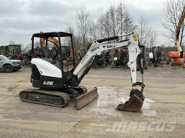 Bobcat E26 حفارات زحافة