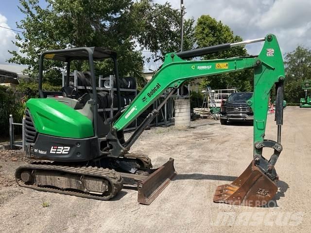 Bobcat E32I حفارات زحافة