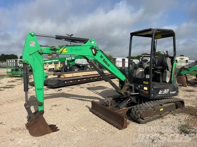 Bobcat E32I حفارات زحافة
