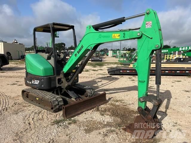 Bobcat E32I حفارات زحافة