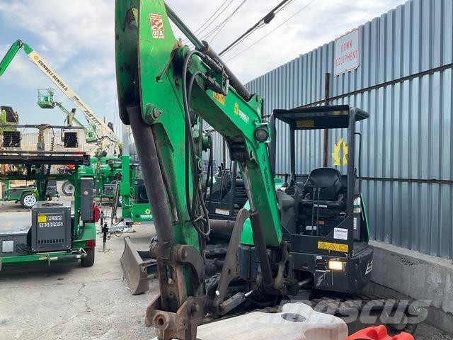 Bobcat E32i حفارات زحافة