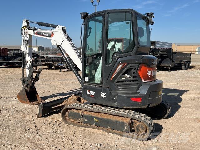 Bobcat E35 حفارات زحافة