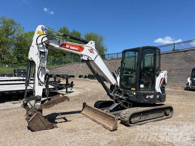 Bobcat E42 حفارات زحافة