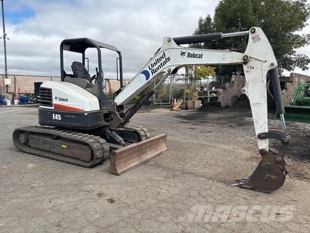 Bobcat E45 حفارات زحافة