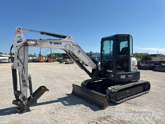 Bobcat E50 حفارات زحافة