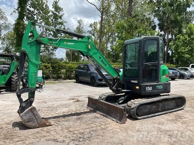 Bobcat E50 حفارات زحافة