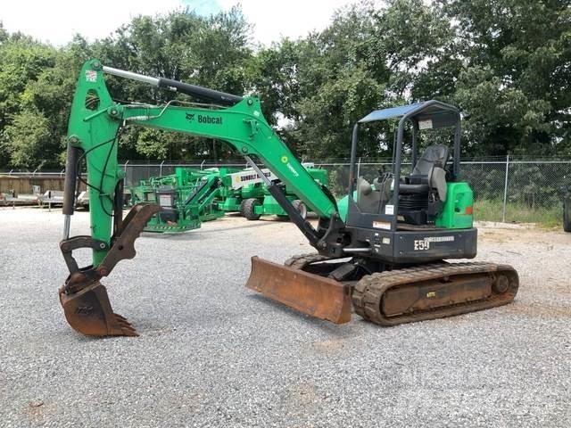 Bobcat E50 حفارات زحافة