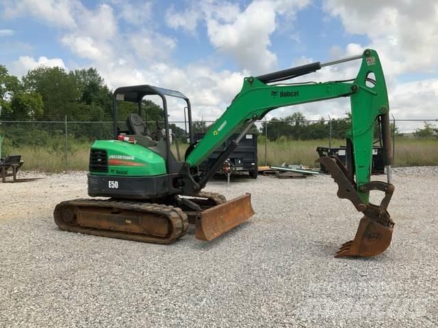 Bobcat E50 حفارات زحافة