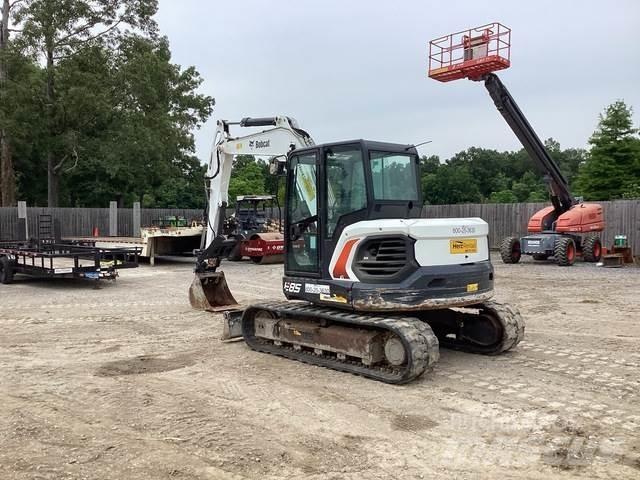 Bobcat E85 حفارات زحافة