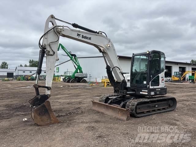 Bobcat E85 حفارات زحافة