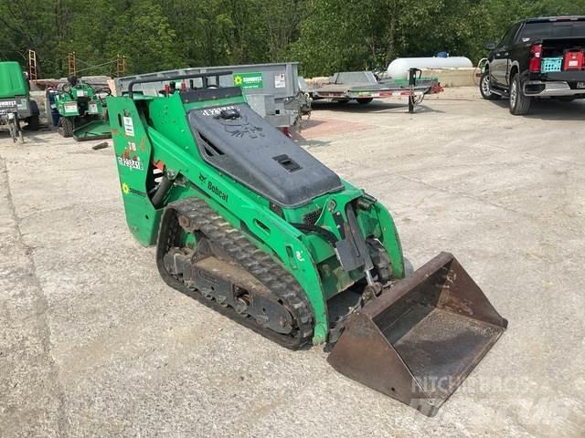 Bobcat MT85 لوادر انزلاقية التوجيه