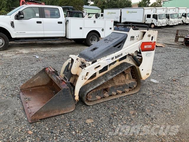 Bobcat MT85 لوادر انزلاقية التوجيه