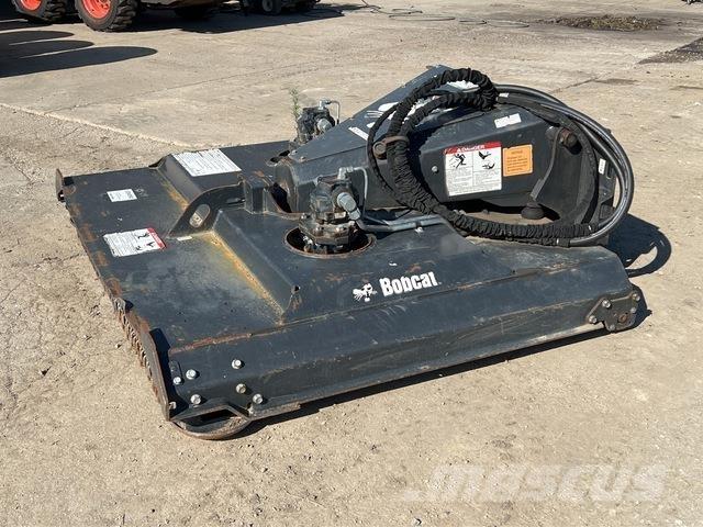 Bobcat RC66 ركوب الحشائش