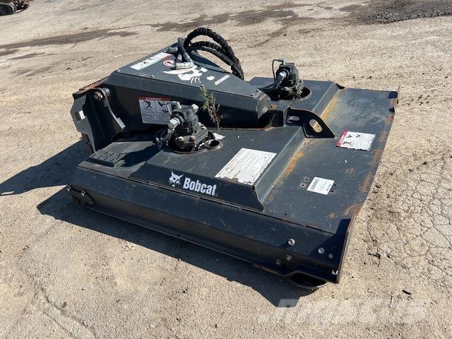 Bobcat RC66 ركوب الحشائش