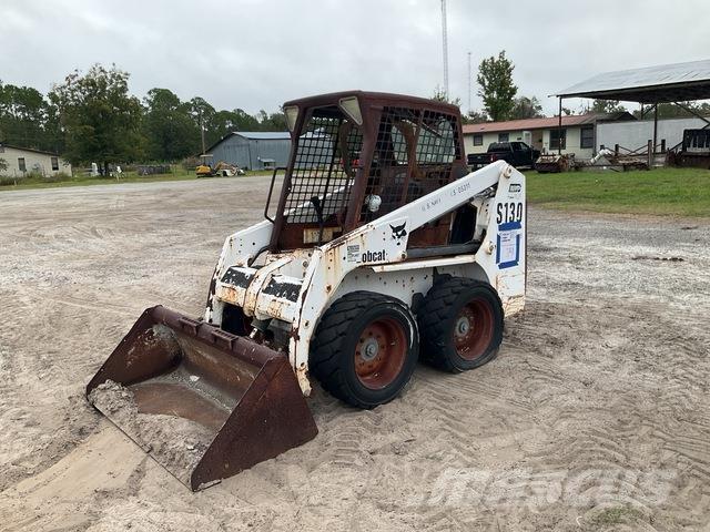 Bobcat S130 لوادر انزلاقية التوجيه