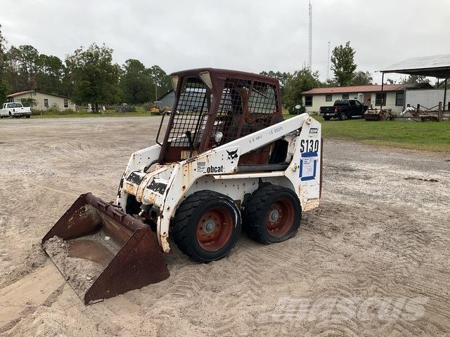 Bobcat S130 لوادر انزلاقية التوجيه