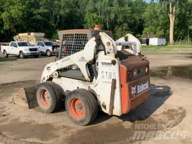 Bobcat S185 لوادر انزلاقية التوجيه