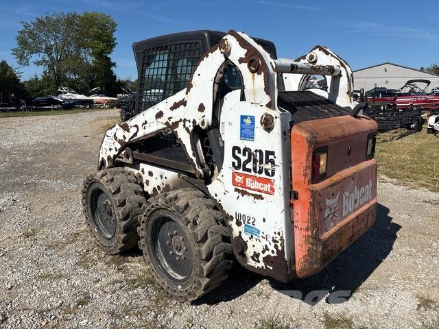 Bobcat S205 لوادر انزلاقية التوجيه