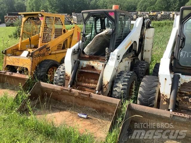 Bobcat S250 لوادر انزلاقية التوجيه