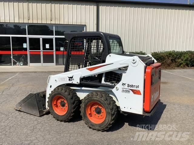 Bobcat S450 لوادر انزلاقية التوجيه