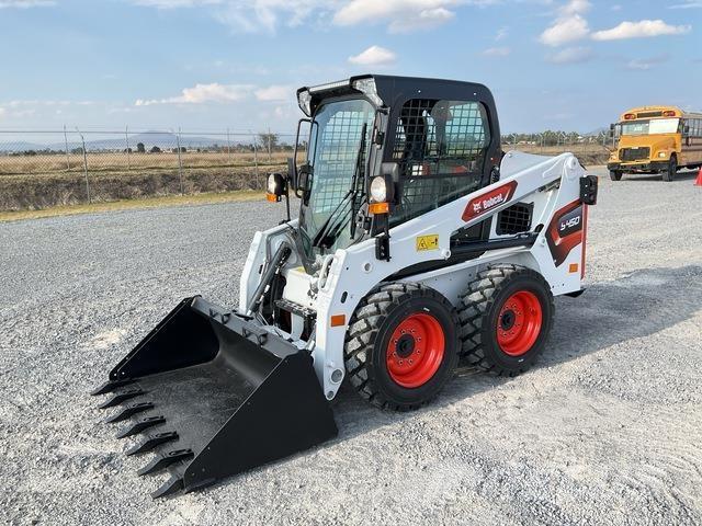 Bobcat S450 لوادر انزلاقية التوجيه