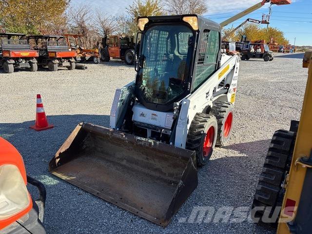 Bobcat S450 لوادر انزلاقية التوجيه