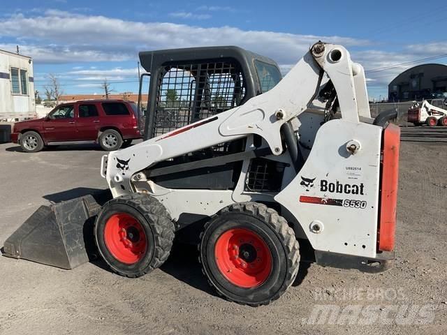 Bobcat S530 لوادر انزلاقية التوجيه